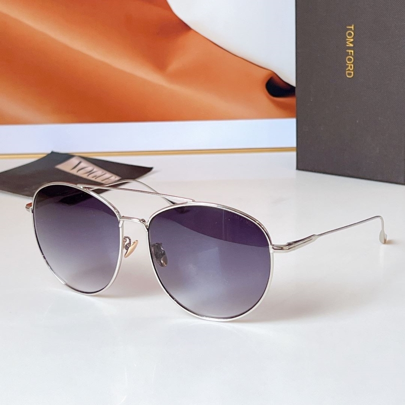 TOM FORD